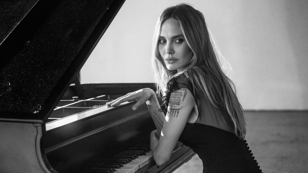 Maria angelina jolie