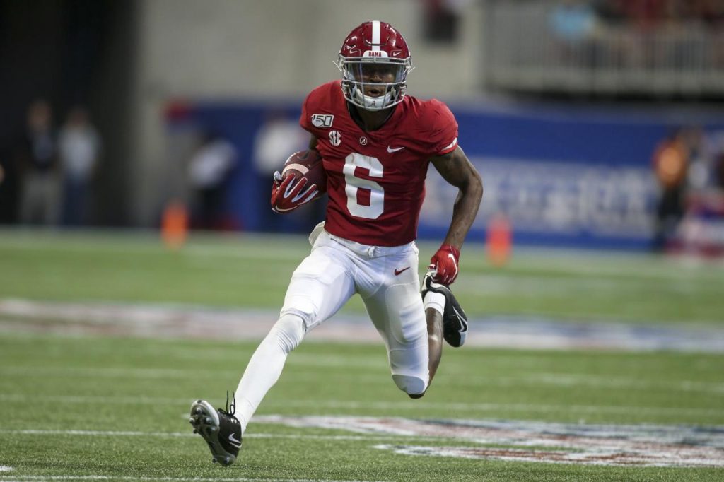 Devonta eagles philadelphia preseason waits patriots Devonta smith