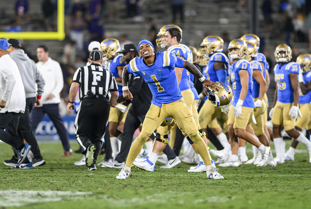 Uh vs ucla football
