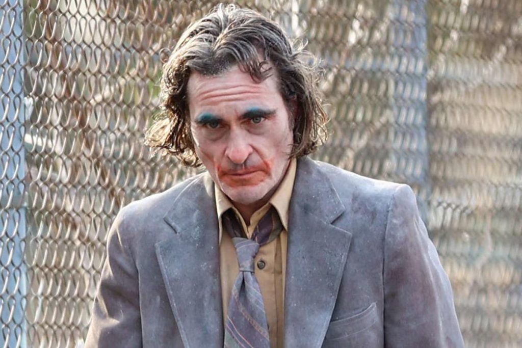Joker phoenix joaquin film kutv captions read dc Joaquin phoenix joker 2