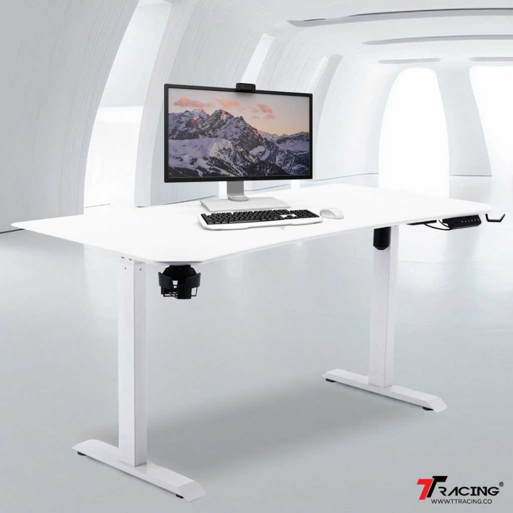TTRacing's Titus Smart Desk