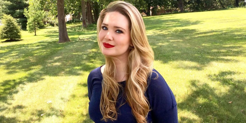 Sarah j maas